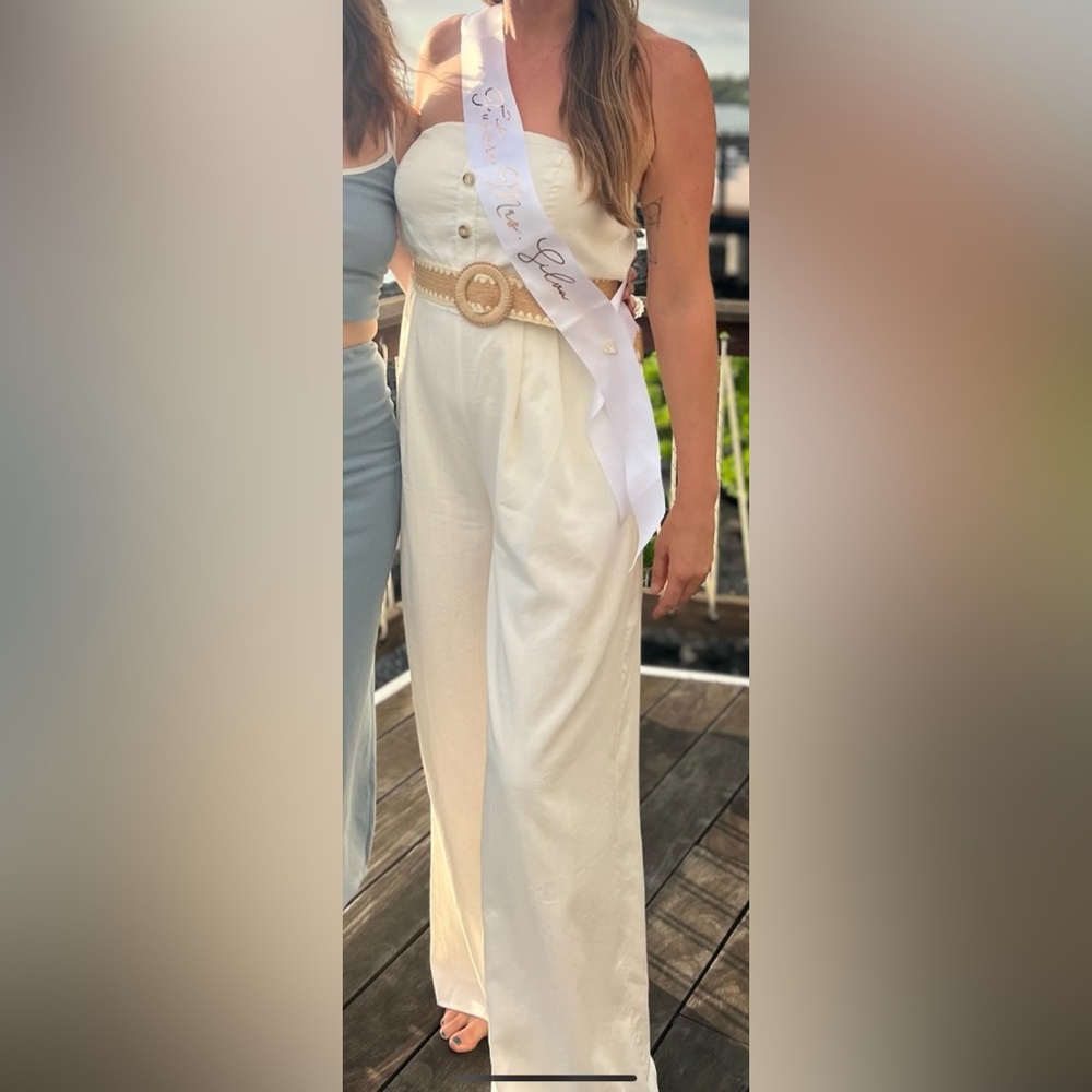 Elegant Women's pantsuit L - tall friendly - bridal shower- white bride